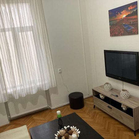 Irina Apartments Piteşti Exterior foto